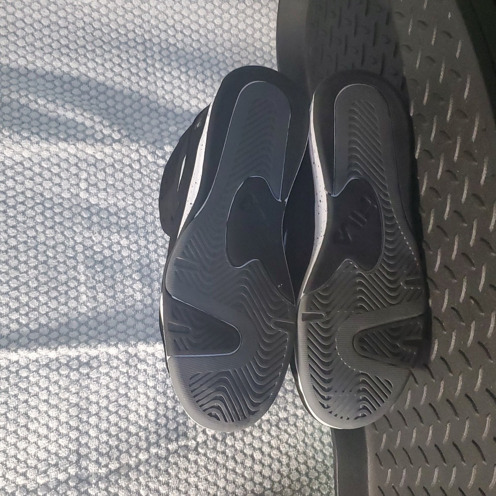 Fila  Mid-Top Sneakers - Picture 3 of 8